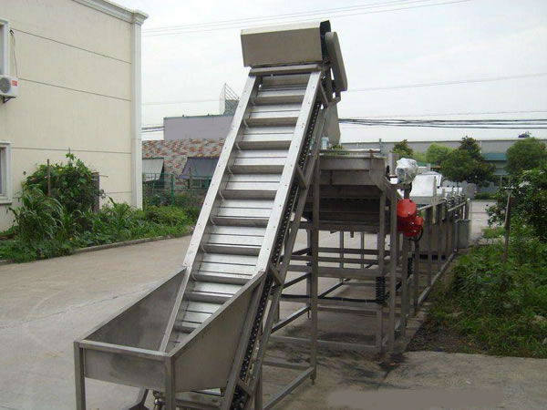 大倾角链板式提升机摩擦力